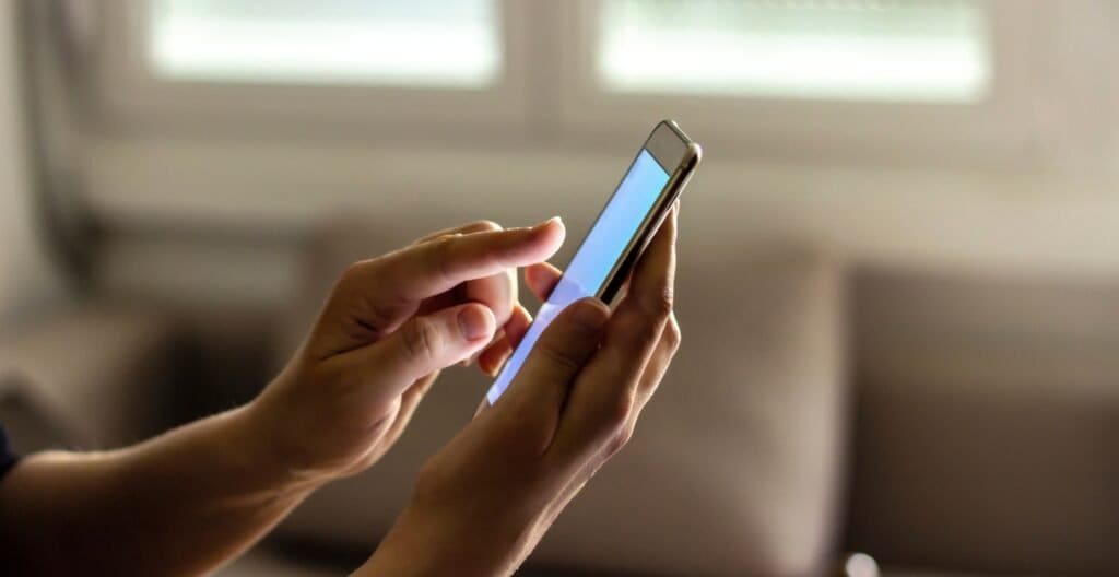 Do Cell Phones Work on Cruise Ships